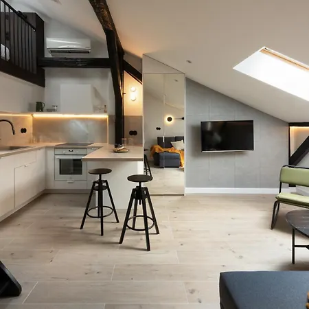 Skyline By Mb Apartman *